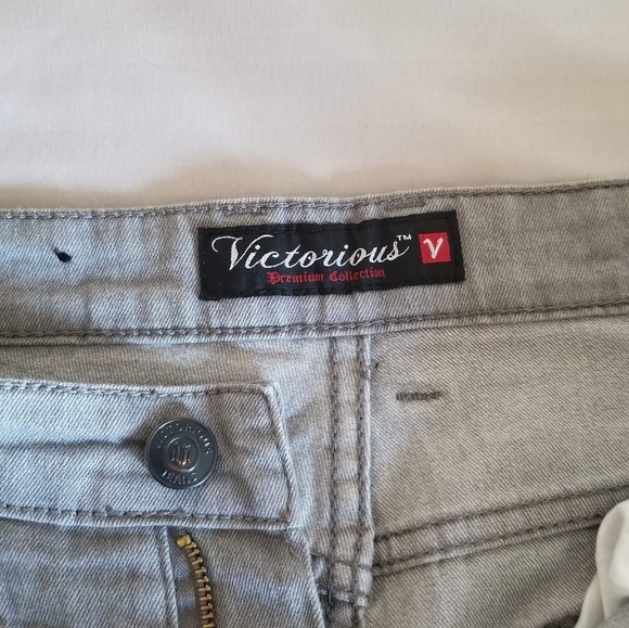 Jeans - Picture 2 of 4